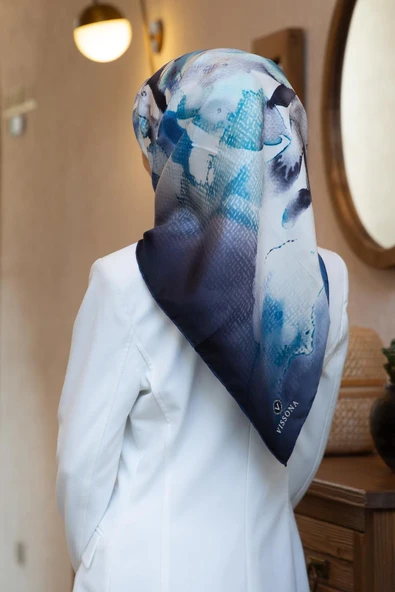 %100 Twill İpek Suluboya Çiçek Desenli Lacivert - İndigo Renkli 90x90 Eşarp Dikim Şekli : El Dikişi ürün görseli 1