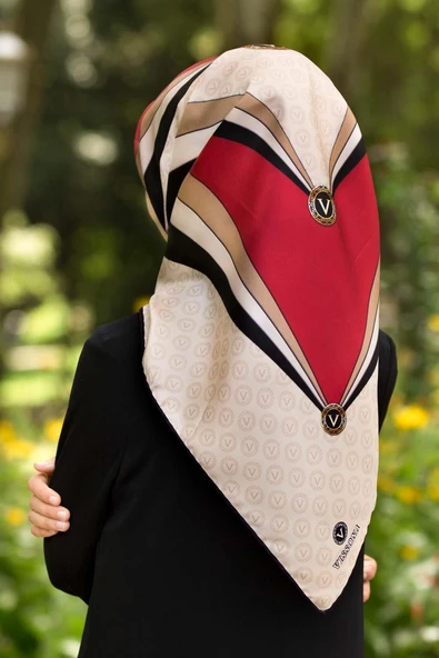 %100 Twill İpek Monogram Ve Geometrik Desenli Bordo - Krem Renkli 90x90 Eşarp Dikim Şekli : El Dikişi ürün görseli 1