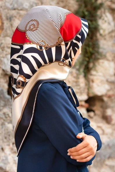 %100 Twill İpek Zincirli Ve Zebra Desenli Lacivert - Kırmızı Renkli 90x90 Eşarp Dikim Şekli : El Dikişi ürün görseli 1