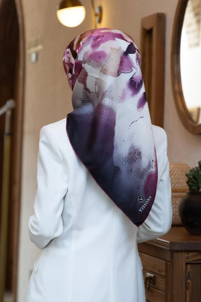%100 Twill İpek Suluboya Çiçek Desenli Gül Kurusu Renkli 90x90 Eşarp Dikim Şekli : El Dikişi ürün görseli 1