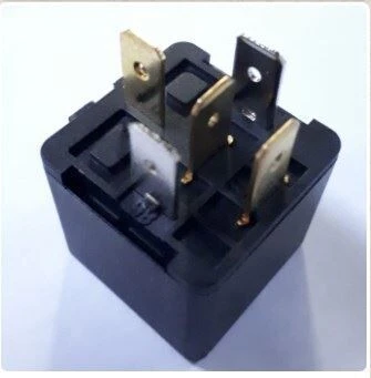 ELO MİNİ RÖLE 12V 30A 5 TERMİNALLİ TOZ KORUMALI ürün görseli 1
