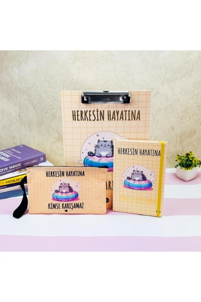 Herkesin Hayatına Kimse Karışamaz Tasarımlı Kırtasiye Seti ürün görseli 1