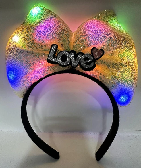 LED Işıklı Love Yazılı Sarı Fiyonk Taç – Kız Çocuk Parti Tacı ürün görseli 1