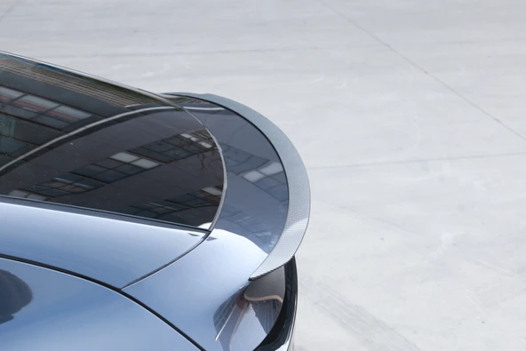 2025+ MODEL Y (JUNIPER) IÇIN SPOR SPOILER - PARLAK KARBON BOYA ürün görseli 1