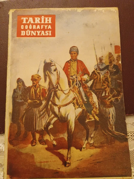 TARİH COĞAFYA DÜNYASI 1959 CİLT: 1 SAYI:2-KARA FATMA-TOPKAPI SARAYINDA KADINLAR DAİRESİ-ÜRGÜP HRİSTİYANLARIN İLK SIĞINAĞI-ERZURUMLU YEŞİL İMAM OĞLU SALİH-MESUDİYE DESTANI ürün görseli 1