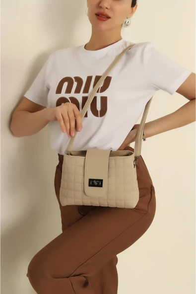 FHD BAGS Kapitone Desenli Orta Boy Ayarlanabilir Askılı Trend Kadın Çapraz Çanta ürün görseli 1