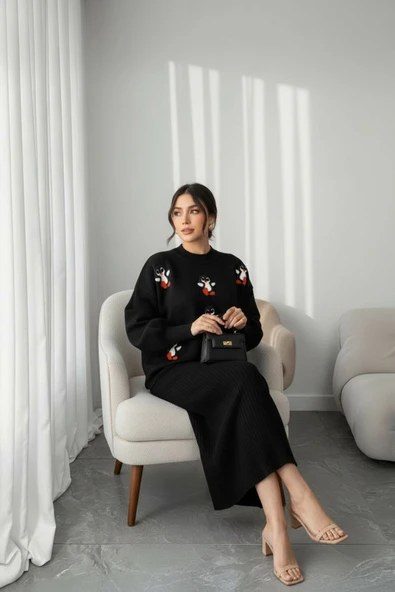 NEWCO Siyah Fitilli Maxi Triko Elbise & Penguen Desenli Oversize Triko Kazak İkili Set - Siyah - Resim 2