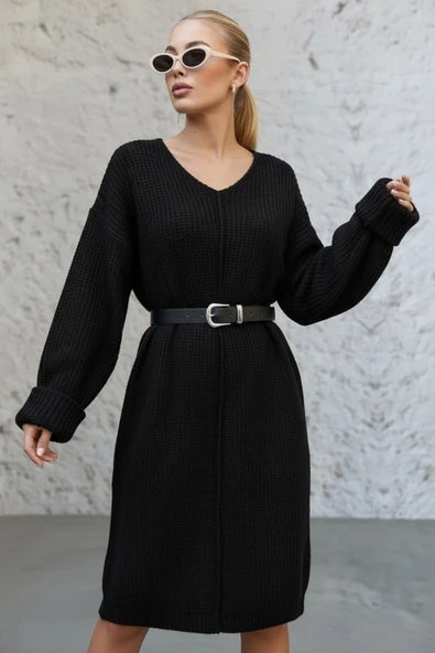 NEWCO Minimalist Dokulu Oversize V Yaka Kalın Örgü Dokulu Modern Triko Elbise – Siyah ürün görseli 1