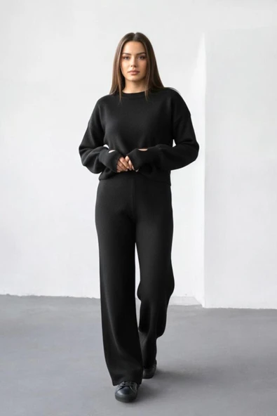 NEWCO Parmak Geçirmeli Akrilik Dokulu Oversize Triko İkili Takım Geniş Paça Pantolon Siyah ürün görseli 1