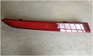 REFLEKTOR ARKA TAMPON DIS SAG  PASSAT 2015>> ürün görseli 1