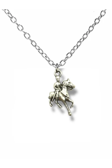 At Üstünde Atatürk Figürlü Kolye – Gümüş Renk Unisex Metal Takı ürün görseli 1