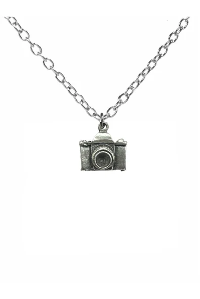 Shutter Moment – Fotoğraf Makinesi Figürlü Unisex Kolye (60 cm Zincirli) ürün görseli 1