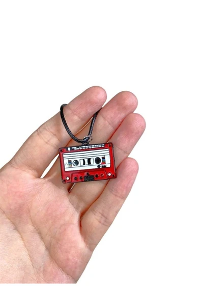 Nostalji Kırmızı Kaset Teyp Radyo Kasetçalar Mineli Kolye - Renkli ve Eğlenceli Tasarım ürün görseli 1