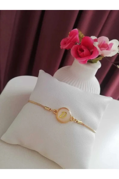 Altın Sedef Ayarlanabilir Kadın Gold Asansörlü D Harf Bileklik ürün görseli 1