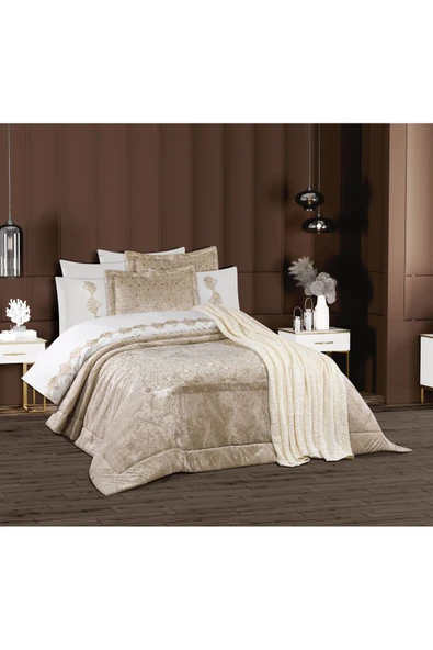 GOLDROOM Home İMPERİAL 10 PARÇA NAKIŞLI NEVRESİM TAKIMILI BATTANİYELİ KADİFE ÇEYİZ SETİ ürün görseli 1