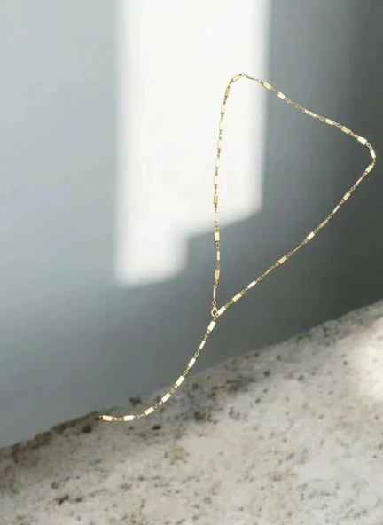 SLOWSHE – 14 K GOLD KAPLAMA ŞEFFAF TAŞLI KOLYE (Zincir Uzunluğu: 45 cm) ürün görseli 1