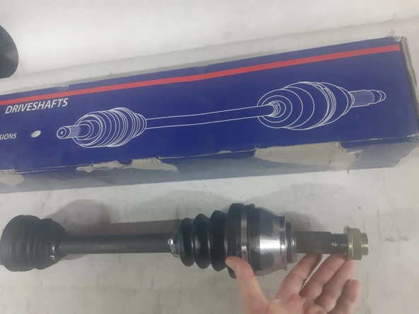 Ön Aks Fiat Linea Dizel 1,3 multijet 07..SAĞ Yolcu tarafı yarım aks yani iç Lale ve mil takılı değildir resimlerde görünen parça gönderilir markası Veka - Resim 3
