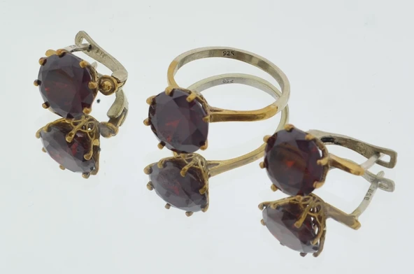 Vintage Tasarım Gümüş Bronz Kristal Kesim Kırmızı Taşlı Yüzük Küpe Seti mod77 ürün görseli 1