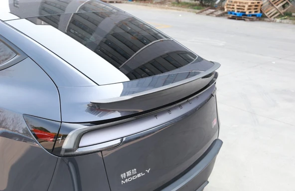 Tesla Model Y (JUNIPER) Karbon Spoiler 2025+ ürün görseli 1