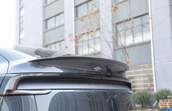 Tesla Model Y (JUNIPER) Karbon Spoiler 2025+ - Resim 4