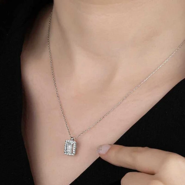 Swarovski Taşlı Harem Altın Gümüş Baget Bayan Kolye ürün görseli 1