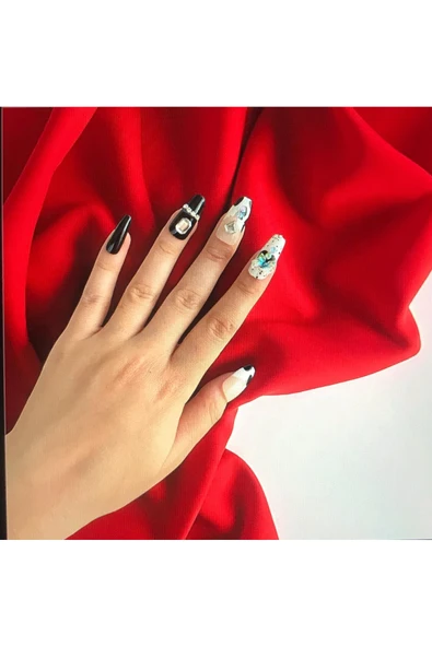 C&On Design ☀️ Yaz Işıltısı Parmaklarınızda: Siyah Beyaz Taşlı Takma Tırnak Seti ? ürün görseli 1