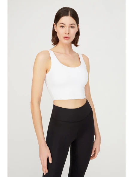 Beyaz Hafif Destekli Sırt Detaylı Kaplı Crop Top Spor Büstiyer ürün görseli 1