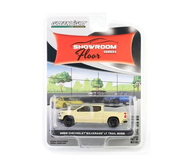 Greenlight Showroom Floor Series 5- 2023 Chevrolet Silverado LT Trail Boss 1/64 Model Araba ürün görseli 1