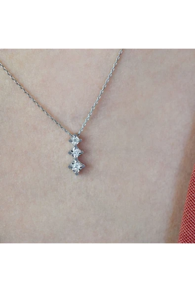 0.07 Ct. Tria Pırlanta Kolye ürün görseli 1