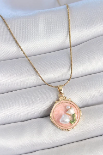 316L Çelik Gold Renk Zincir Pembe Mineli İncili Çiçek İşlemeli Portre Model Kadın Kolye - TJ-BKO10151 ürün görseli 1