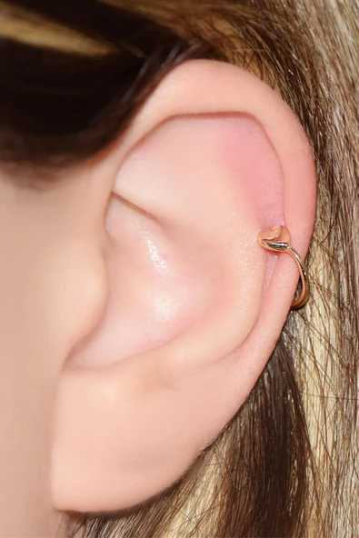 Tragus Kalpli Altın Kıkırdak Küpe ürün görseli 1