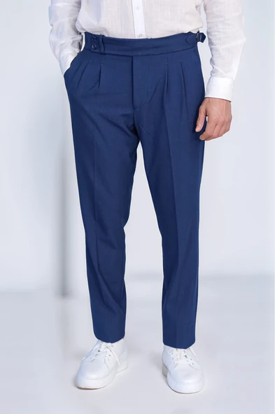 Old Money Stil Çift Pileli Yüksek Bel Toka Detaylı Slim Fit Saks Mavisi Erkek Pantolon – Wessi ürün görseli 1
