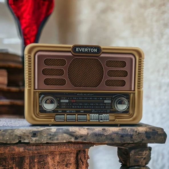 Nostaljik Görünümlü USB SD AUX Bluetooth Destekli Şarjlı Radyo RT-671 ürün görseli 1