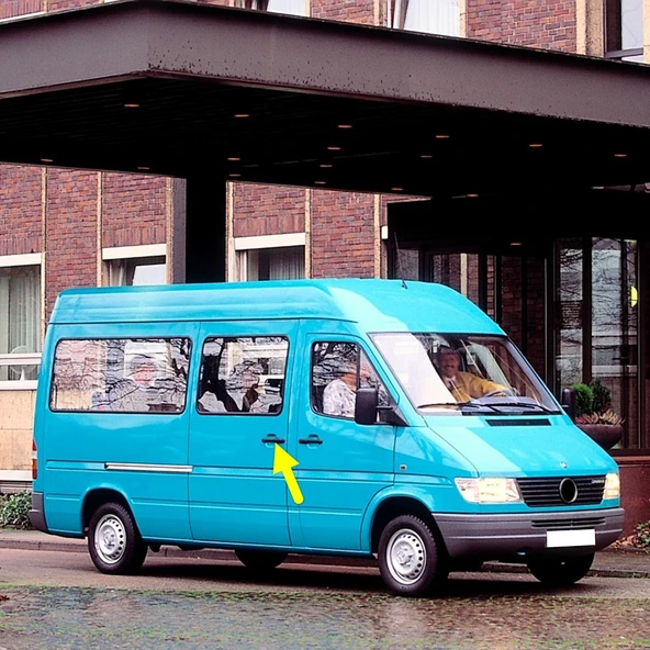 Mercedes Sprinter 1995-2006 Sağ Orta Sürgülü Dış Kapı Kolu A9017600459 ürün görseli 1