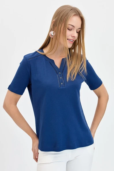 Desen Minimalist Kadın T-Shirt - Kısa Kol - Rahat Kesim ürün görseli 1