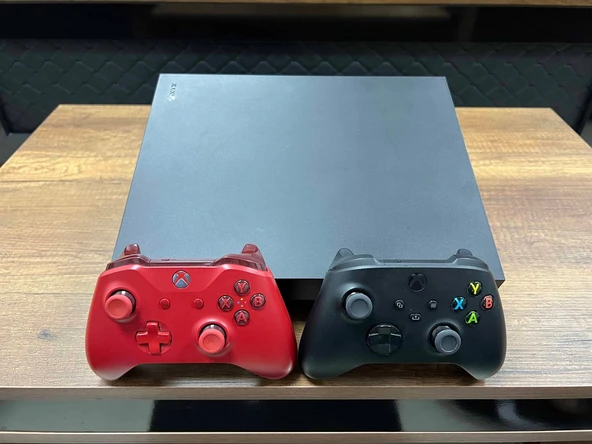Microsoft Xbox One X 1 TB Çift Kol (İKİNCİ EL) - Resim 3
