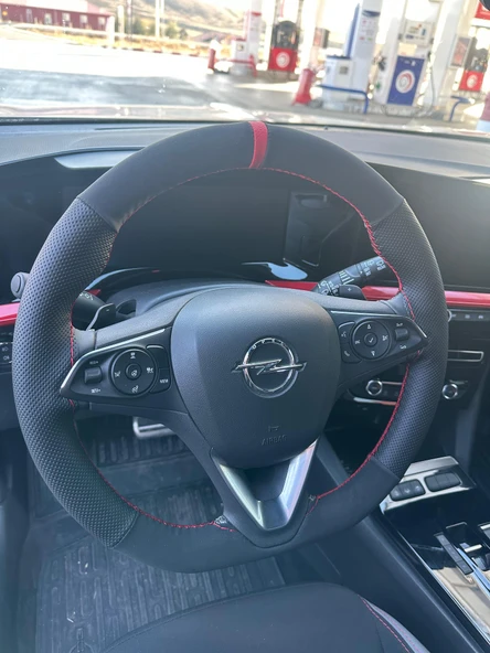DİKİŞLİ DİREKSİYON KILIFI NUBUK / NOKTALI DERİ KIRMIZI YÜZÜK KIRMIZI DİKİŞLİ OPEL MOKKA CORSA İÇİN ürün görseli 1