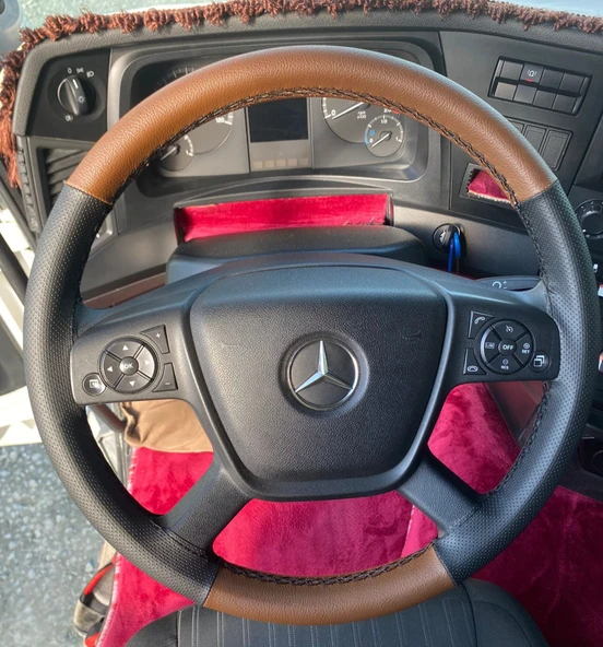 DİKİŞLİ DİREKSİYON KILIFI TABA / NOKTALI DERİ SİYAH DİKİŞLİ MERCEDES YENİ DİREKSİYON İÇİN ürün görseli 1