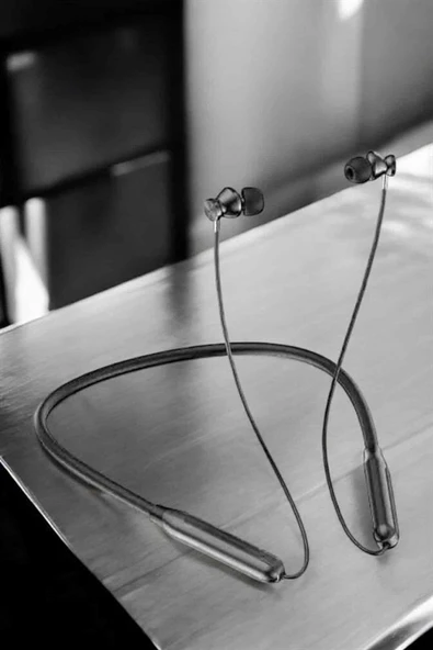 Dijital Göstergeli Kulak İçi Kablosuz Bluetooth Kulaklık Boyun Bantlı ürün görseli 1