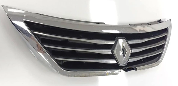 Çıkma Renault Latitude Ön Panjur Hasarlı - Resim 3