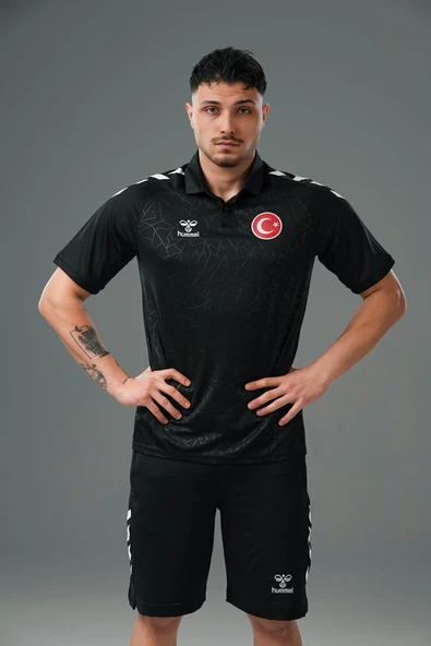 Hummel Dream Milli Takım Kamp Tişört Siyah ürün görseli 1