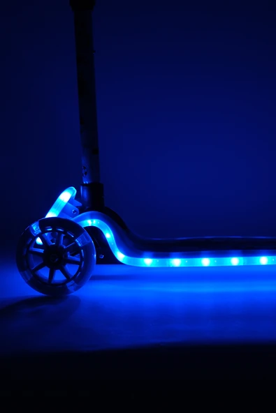 Işıklı Scooter Mavi - Resim 8