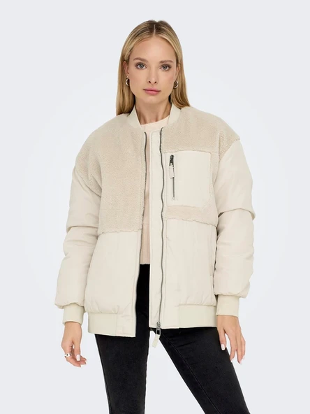 Only Oversize Peluş Detaylı Fermuarlı Kadın Kışlık Mont ürün görseli 1