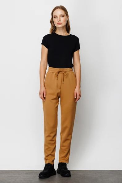 On Kadın Oversize Eşofman Altı - Minimalist & Rahat - Hemen Al! ürün görseli 1