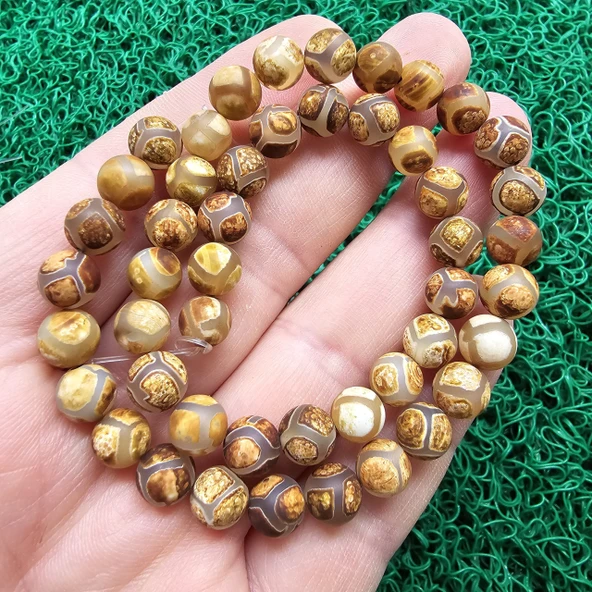 Bej Küre Tibet Akik Taşı 8 MM ürün görseli 1