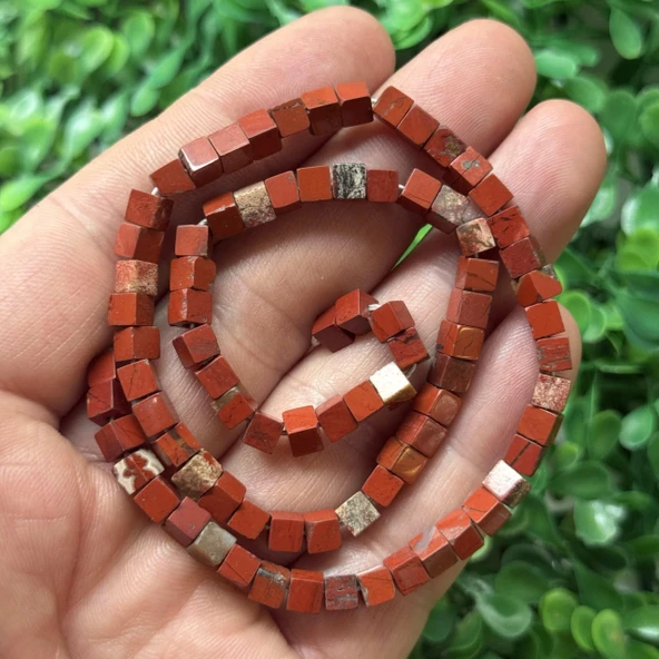 Küp Kırmızı Jasper Taşı 4x4 MM ürün görseli 1