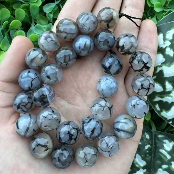 Fasetli Küre Gri-Siyah Damarlı Akik Taşı 14MM ürün görseli 1