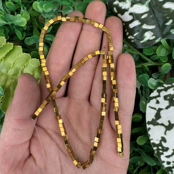 Küp Gold Hematit Taşı 3x3 MM ürün görseli 1