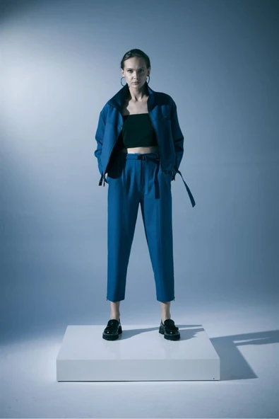 Naar Minimalist Crop Pantolon - Yüksek Bel Midi Günlük ürün görseli 1