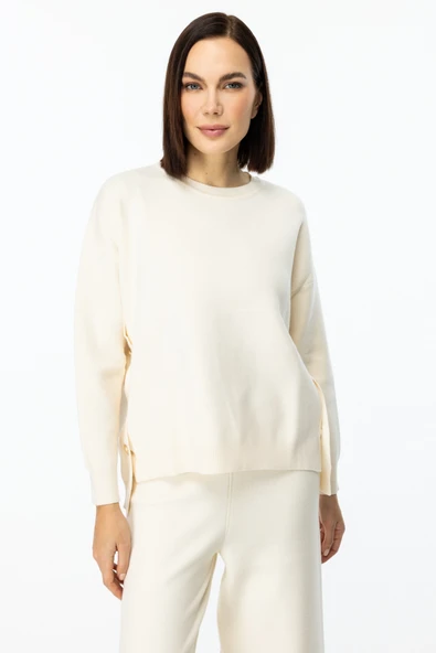 On Kadın Oversize Uzun Kol Minimalist Kazak - Günlük Kullanım İçin İdeal ürün görseli 1
